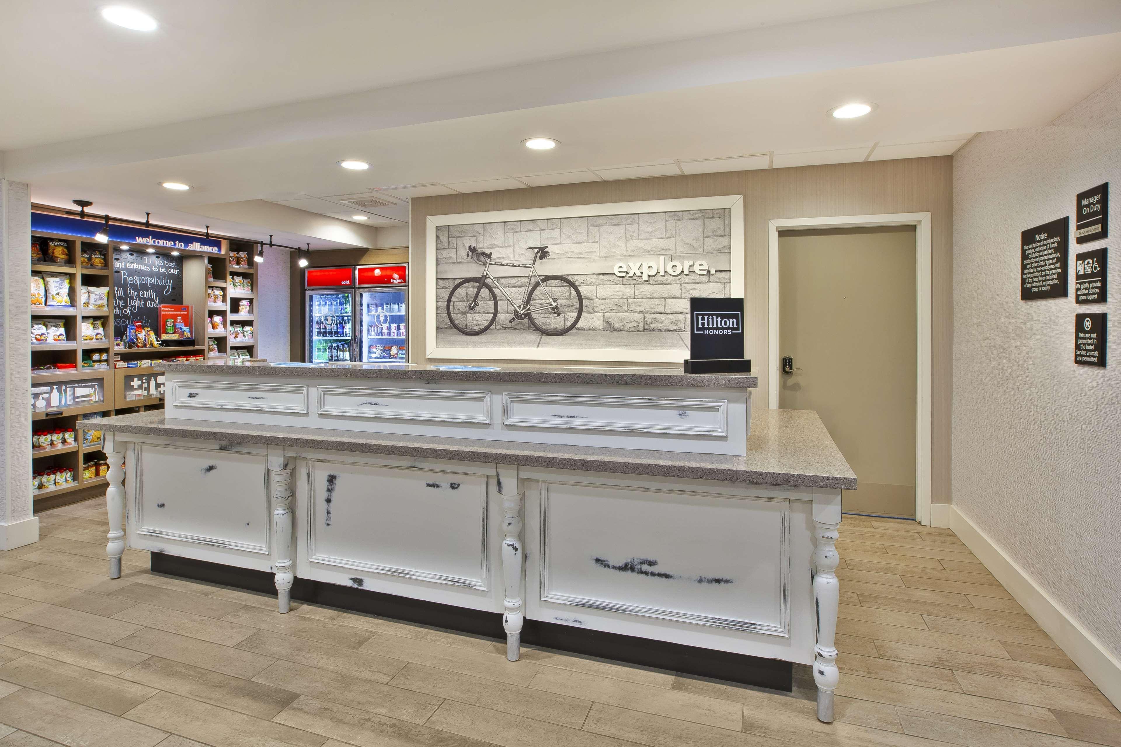 Hampton Inn & Suites אליאנס מראה חיצוני תמונה